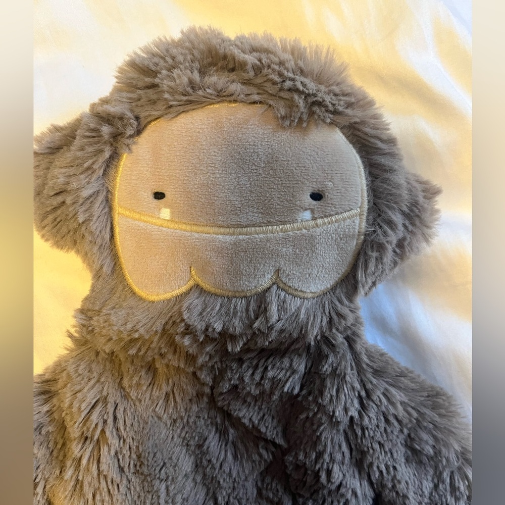 Slumber Kins Brown Bigfoot Snuggler Plush - Picture 4 of 6